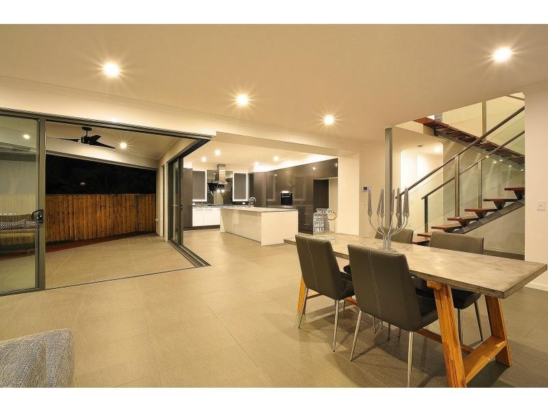 24 Ferny Fairway, Burleigh Heads QLD 4220