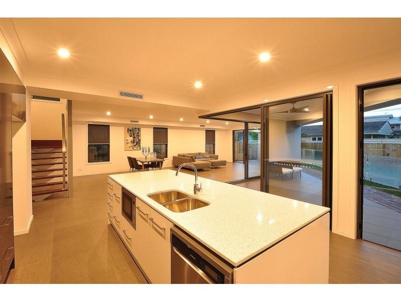 24 Ferny Fairway, Burleigh Heads QLD 4220