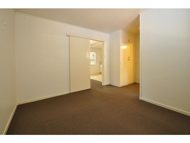 4/13 Awoonga Avenue, Burleigh Heads QLD 4220