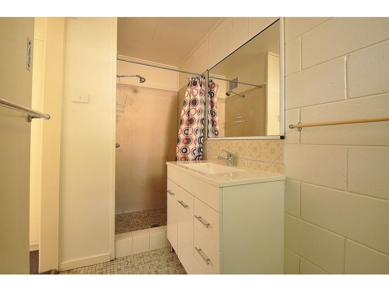 4/13 Awoonga Avenue, Burleigh Heads QLD 4220