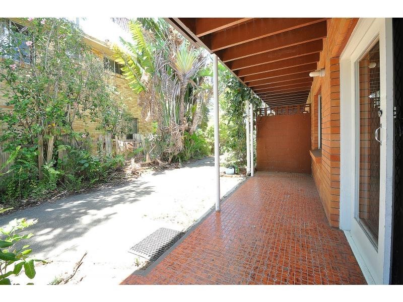 4/13 Awoonga Avenue, Burleigh Heads QLD 4220