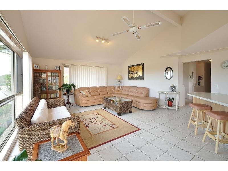 90 Dunlin Drive, Burleigh Waters QLD 4220