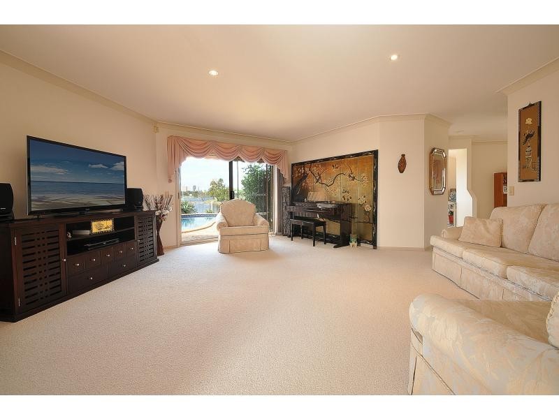 90 Dunlin Drive, Burleigh Waters QLD 4220