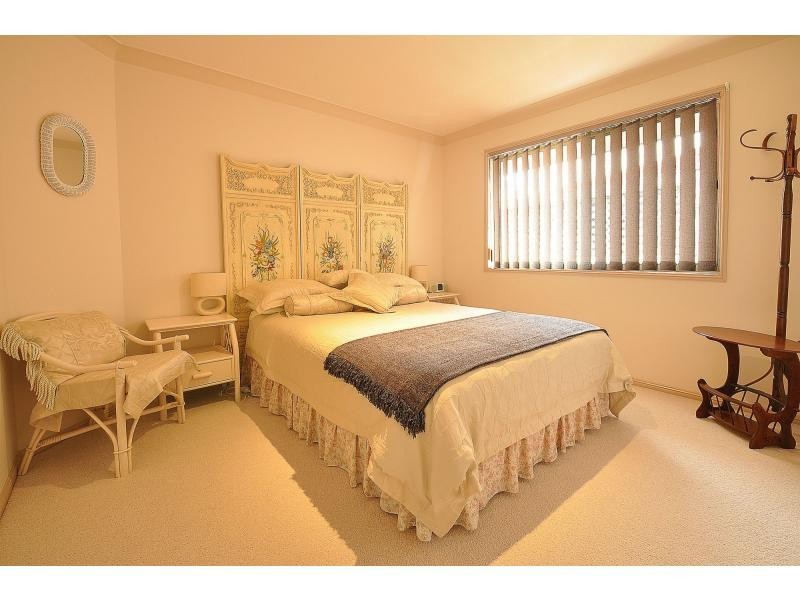 90 Dunlin Drive, Burleigh Waters QLD 4220