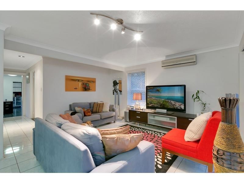 1 Lutana Avenue, Miami QLD 4220