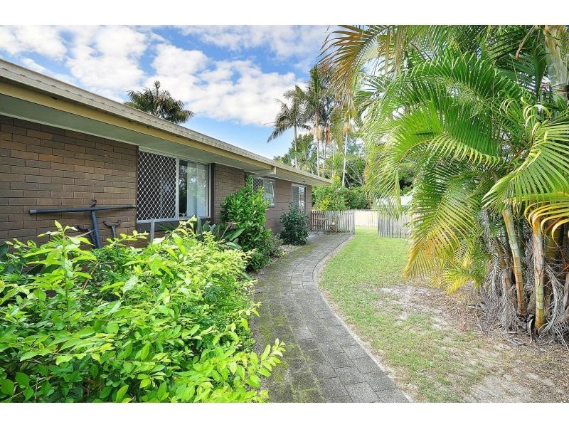 58 Bardon Avenue, Miami QLD 4220