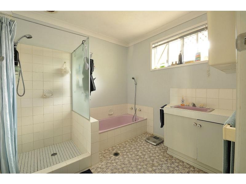 58 Bardon Avenue, Miami QLD 4220