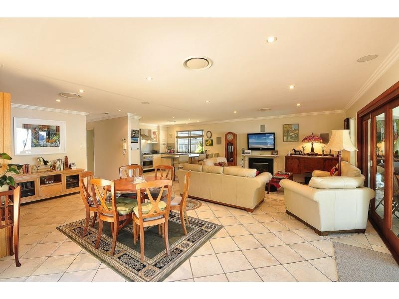 20 Twelfth Avenue, Palm Beach QLD 4221