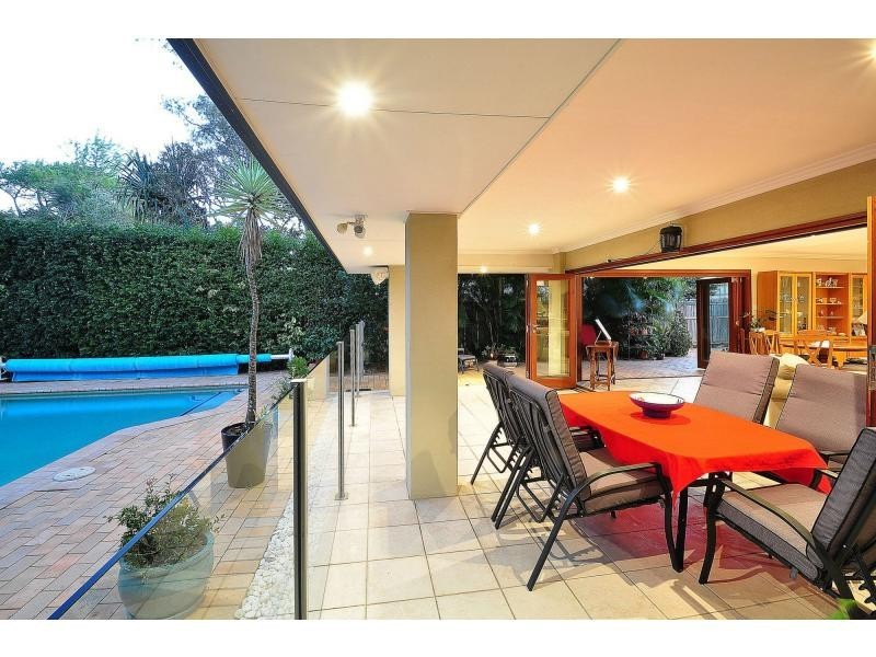 20 Twelfth Avenue, Palm Beach QLD 4221