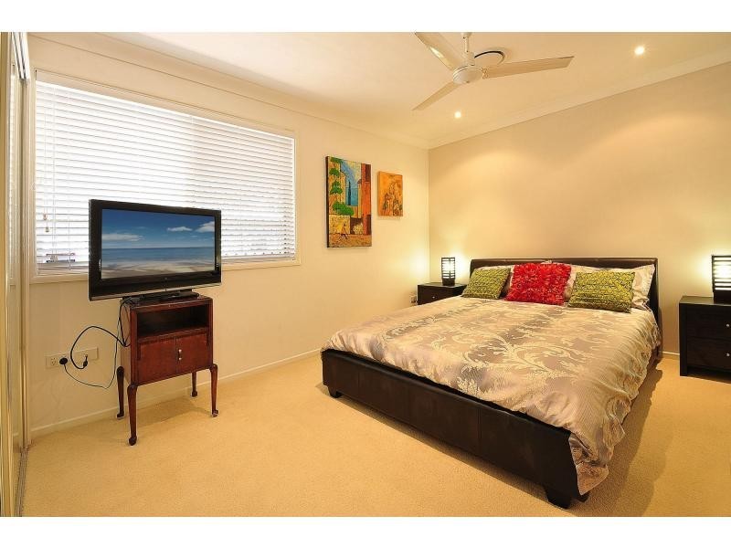 20 Twelfth Avenue, Palm Beach QLD 4221