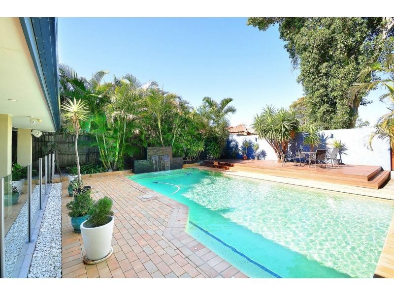 20 Twelfth Avenue, Palm Beach QLD 4221