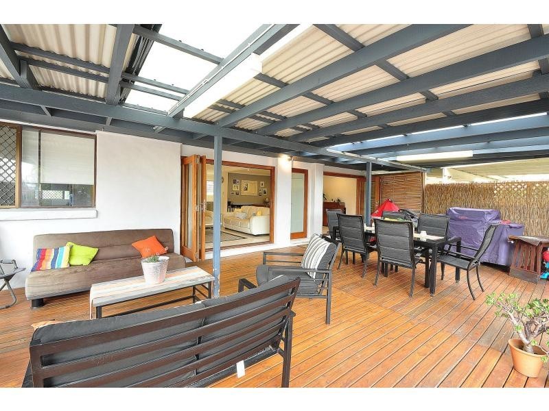 1/22 Adams Avenue, Miami QLD 4220