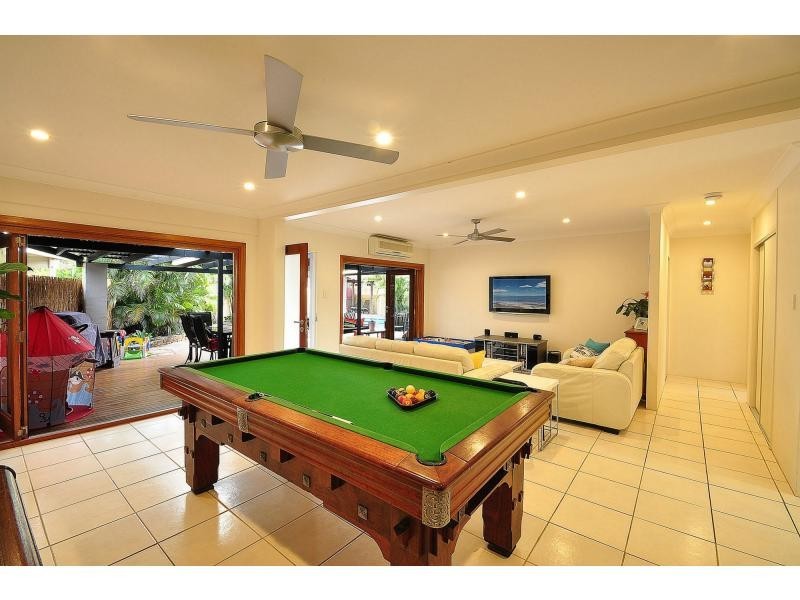 1/22 Adams Avenue, Miami QLD 4220