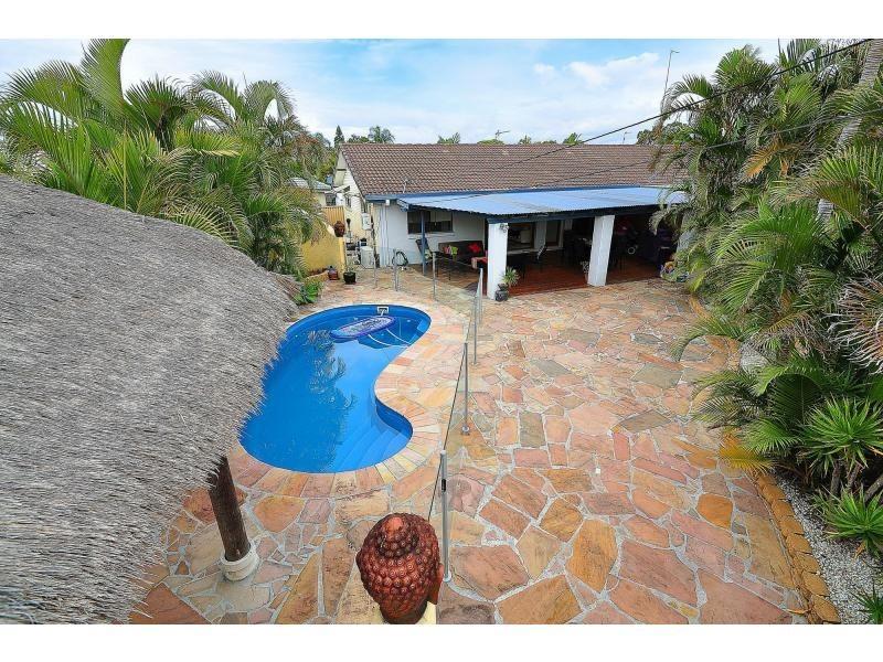 1/22 Adams Avenue, Miami QLD 4220