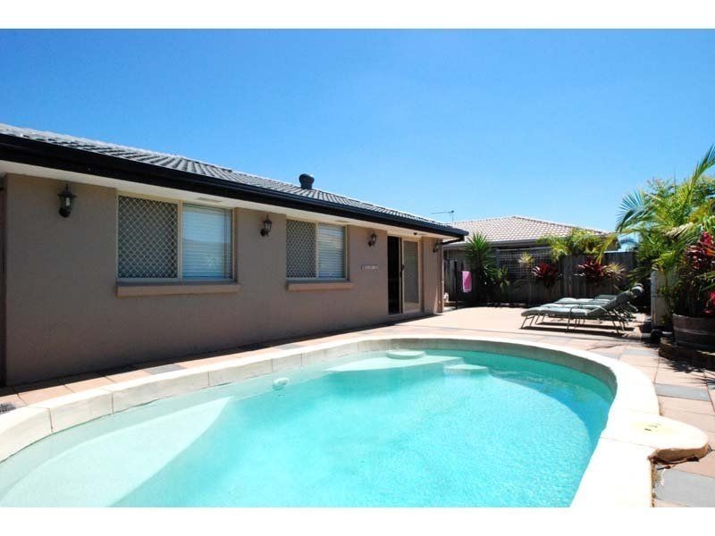 15 Summerwine Street, Burleigh Waters QLD 4220
