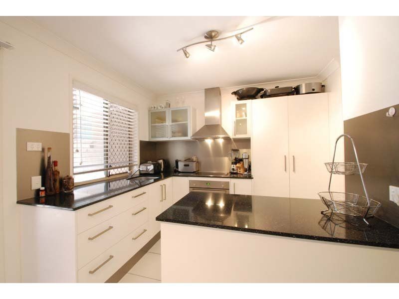15 Summerwine Street, Burleigh Waters QLD 4220
