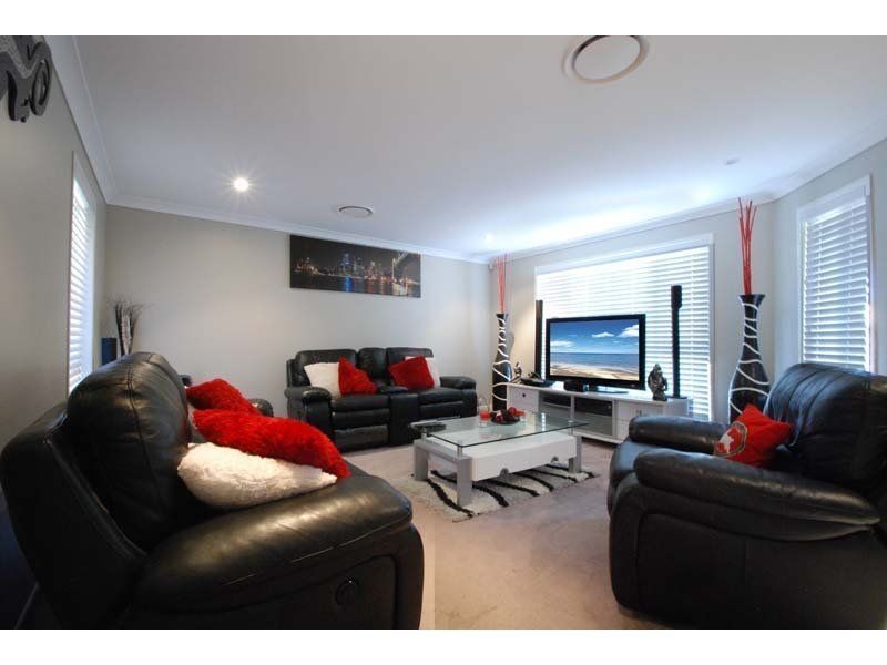 15 Summerwine Street, Burleigh Waters QLD 4220