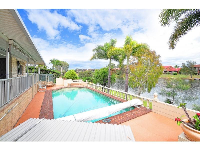 94 Jabiru Avenue, Burleigh Waters QLD 4220