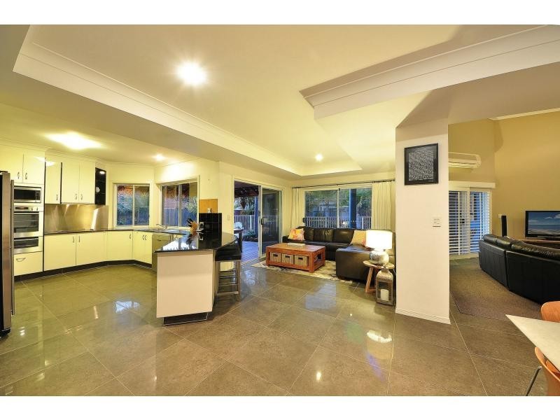 22 Tropicana Circuit, Burleigh Waters QLD 4220