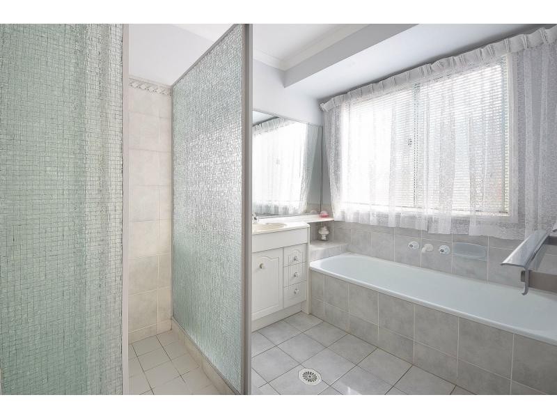 6 Fimiston Place, Burleigh Waters QLD 4220