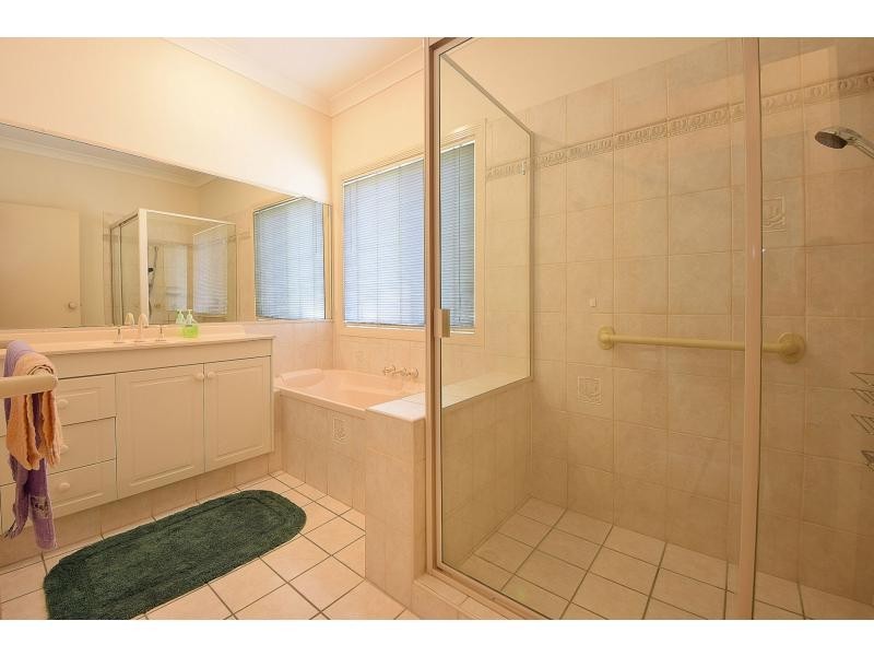 3 Fulmar Place, Burleigh Waters QLD 4220