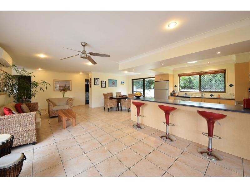 22 Bluejay Street, Burleigh Waters QLD 4220