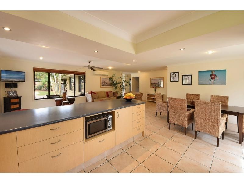 22 Bluejay Street, Burleigh Waters QLD 4220