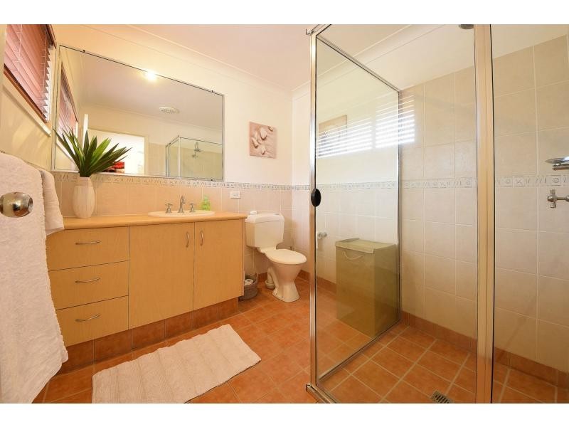 22 Bluejay Street, Burleigh Waters QLD 4220