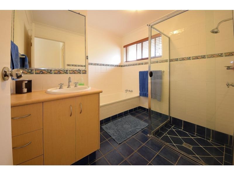 22 Bluejay Street, Burleigh Waters QLD 4220