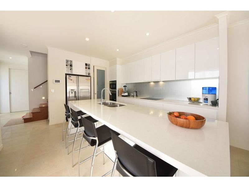 2/5 Ferny Fairway, Burleigh Heads QLD 4220