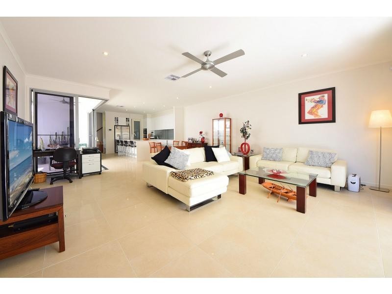 2/5 Ferny Fairway, Burleigh Heads QLD 4220