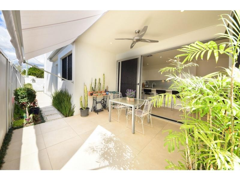 2/5 Ferny Fairway, Burleigh Heads QLD 4220