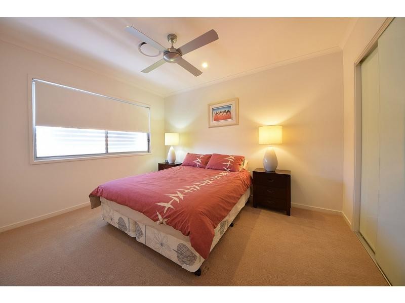 2/5 Ferny Fairway, Burleigh Heads QLD 4220