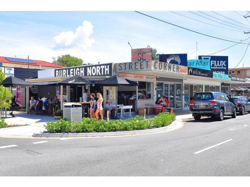 2/5 Ferny Fairway, Burleigh Heads QLD 4220