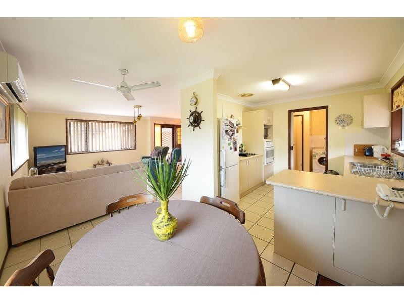 28 Dabchick Drive, Burleigh Waters QLD 4220