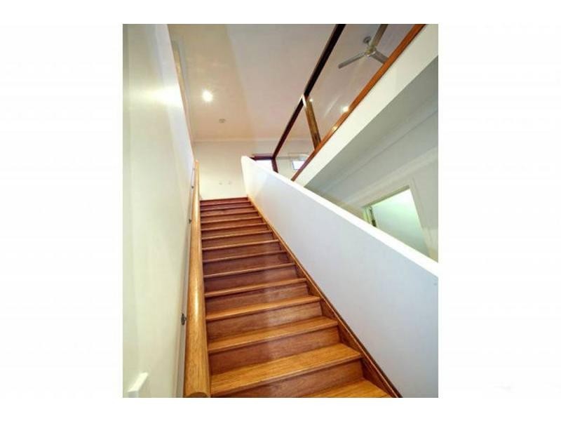 2/56 Sunshine Parade, Miami QLD 4220