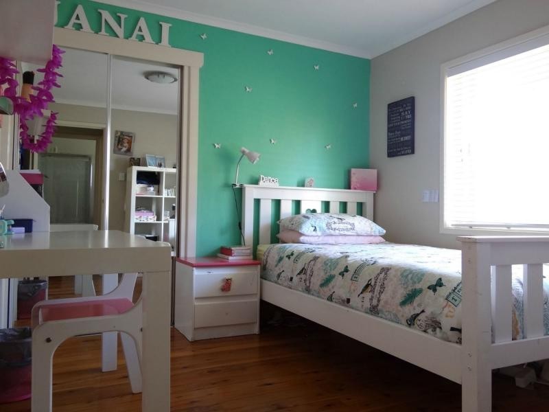 37 Banksia Broadway, Burleigh Waters QLD 4220