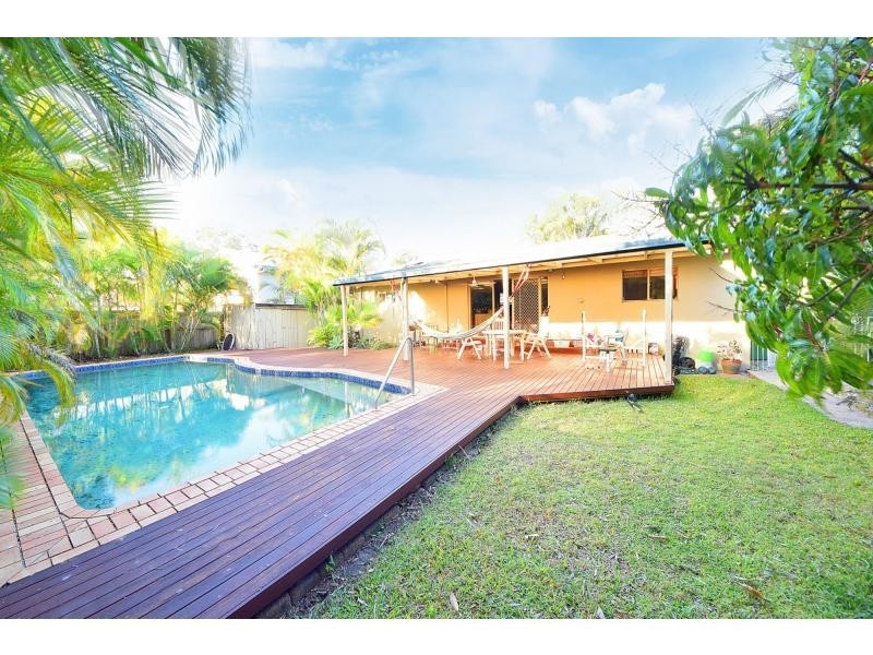 12 Barwon Street, Burleigh Waters QLD 4220