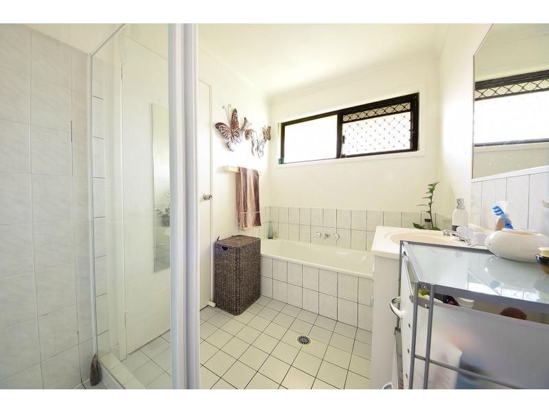 10 Capiten Court, Varsity Lakes QLD 4227