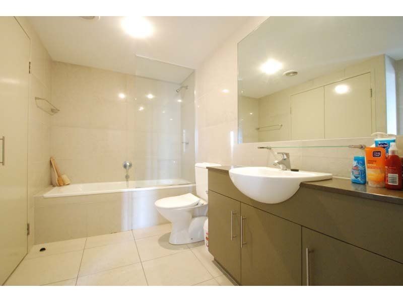 1042/1 Ocean Street, Burleigh Heads QLD 4220