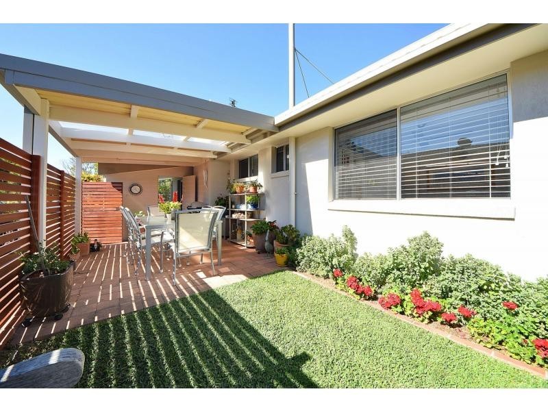 1/8 Russell Court, Miami QLD 4220
