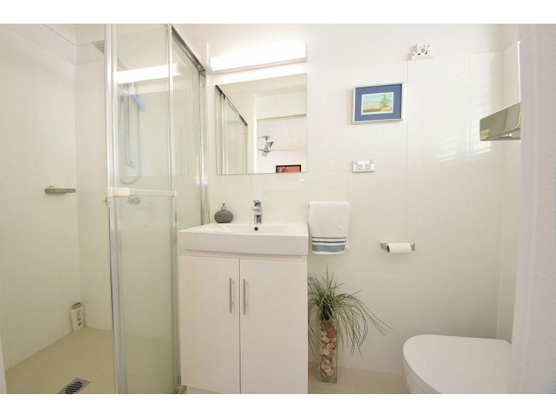 1/8 Russell Court, Miami QLD 4220