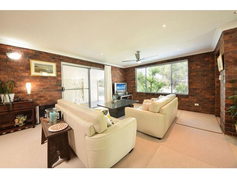 1/8 Russell Court, Miami QLD 4220