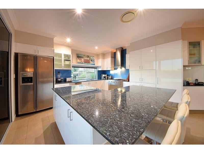 15 Barton Street, Reedy Creek QLD 4227