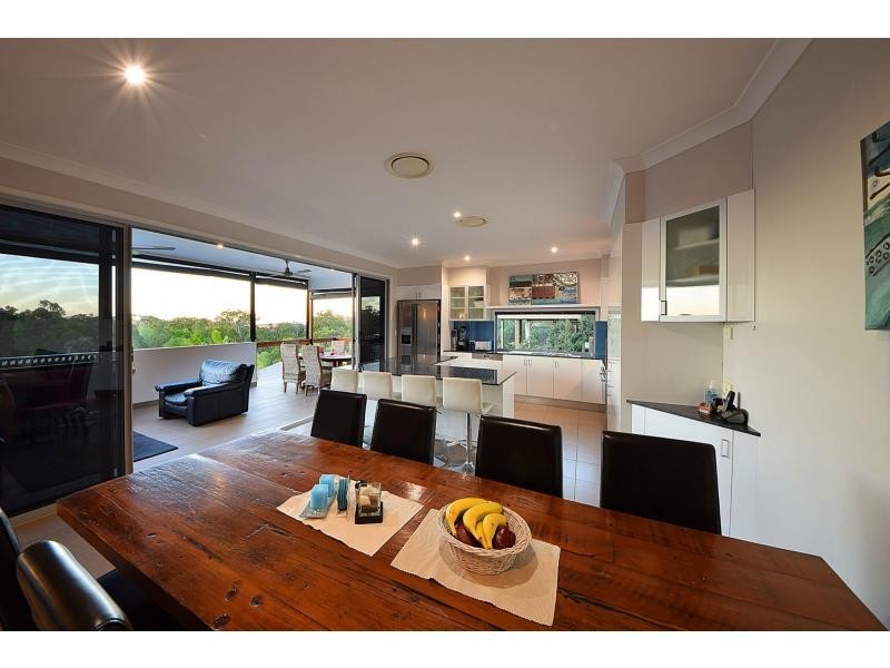 15 Barton Street, Reedy Creek QLD 4227