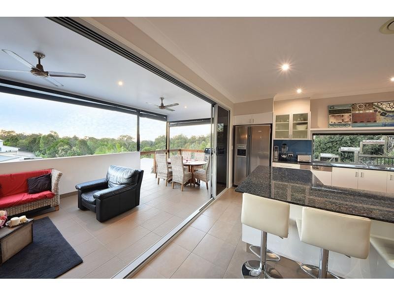 15 Barton Street, Reedy Creek QLD 4227