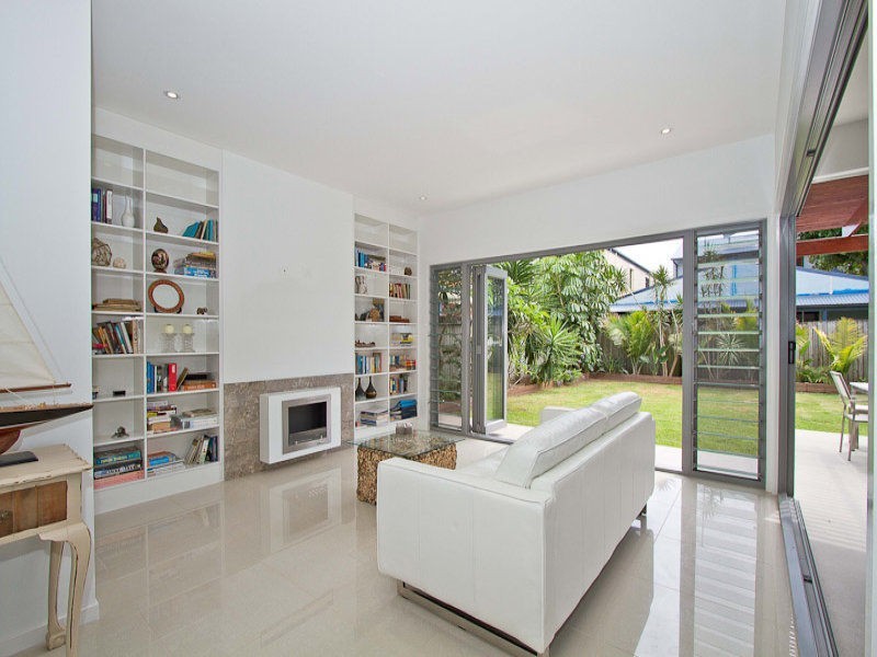 121 Nobby Parade, Miami QLD 4220