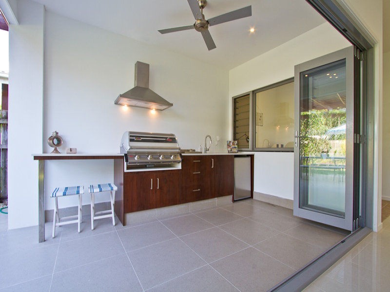 121 Nobby Parade, Miami QLD 4220