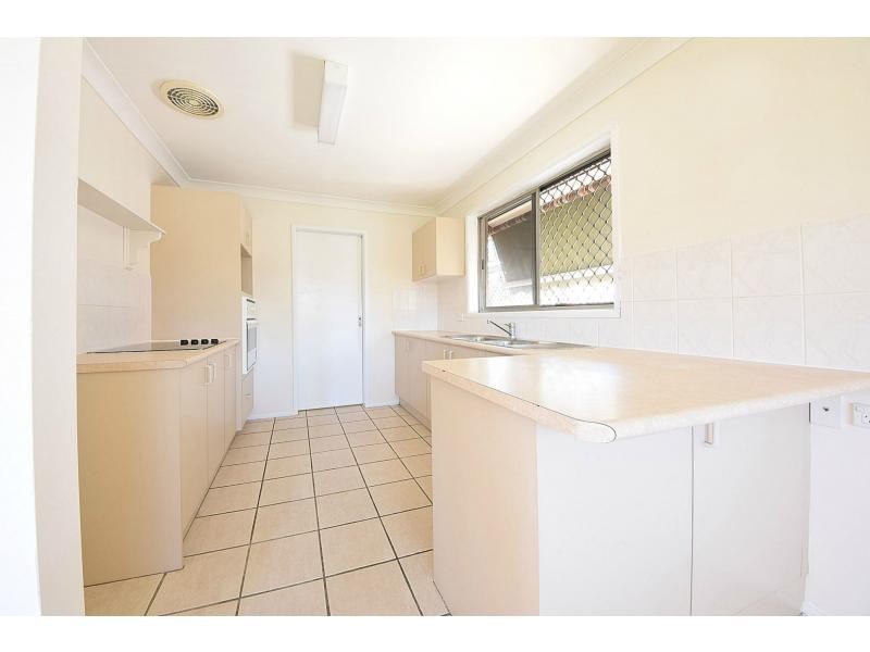 28 Dabchick Drive, Burleigh Waters QLD 4220