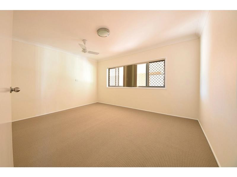 28 Dabchick Drive, Burleigh Waters QLD 4220